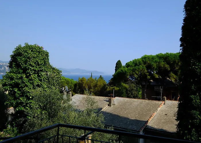 Apartment La Pergola 14 By Portofinovacanze